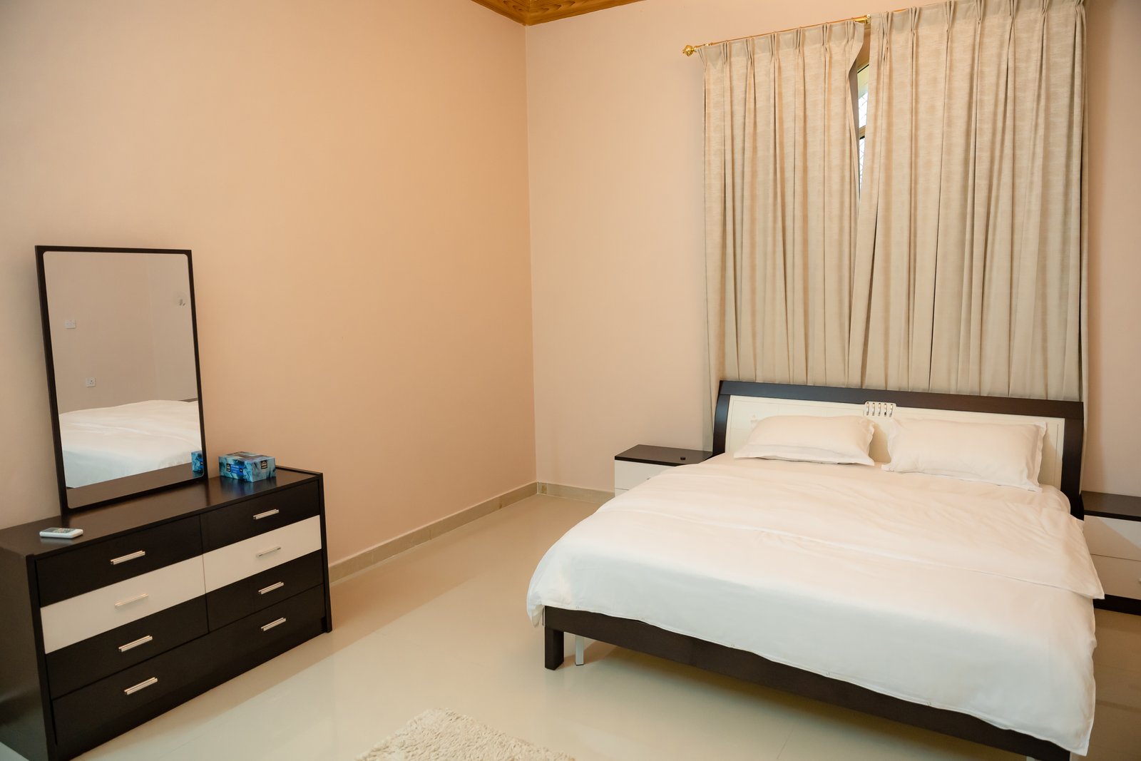 Alnessayem Farm Breathtaking Mountain Panorama